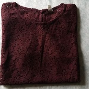 Old Navy lace tee XS